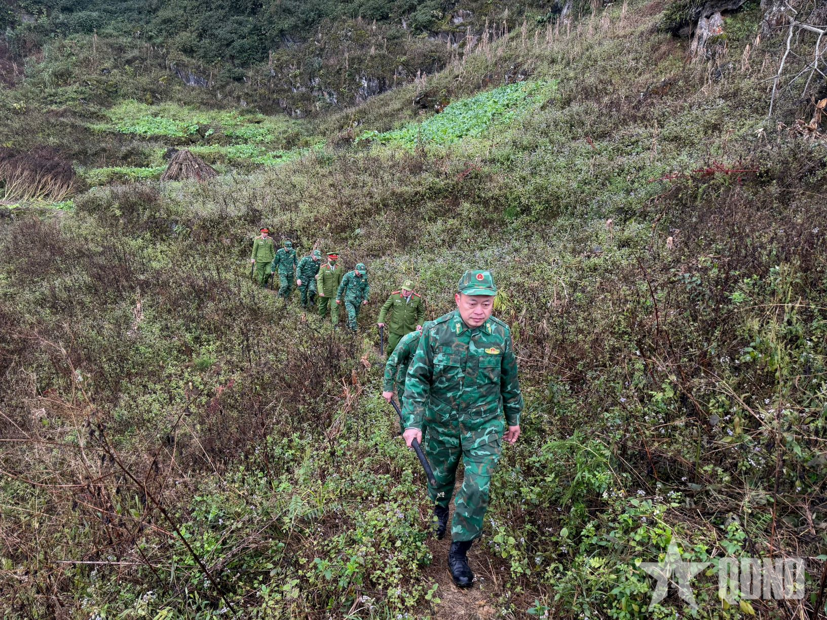Gác biên cương để mùa xuân trọn vẹn